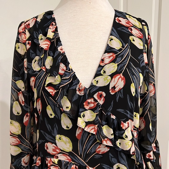 Unworn Cinq à Sept floral ruffled dress fully lined size 4 - Picture 5 of 9